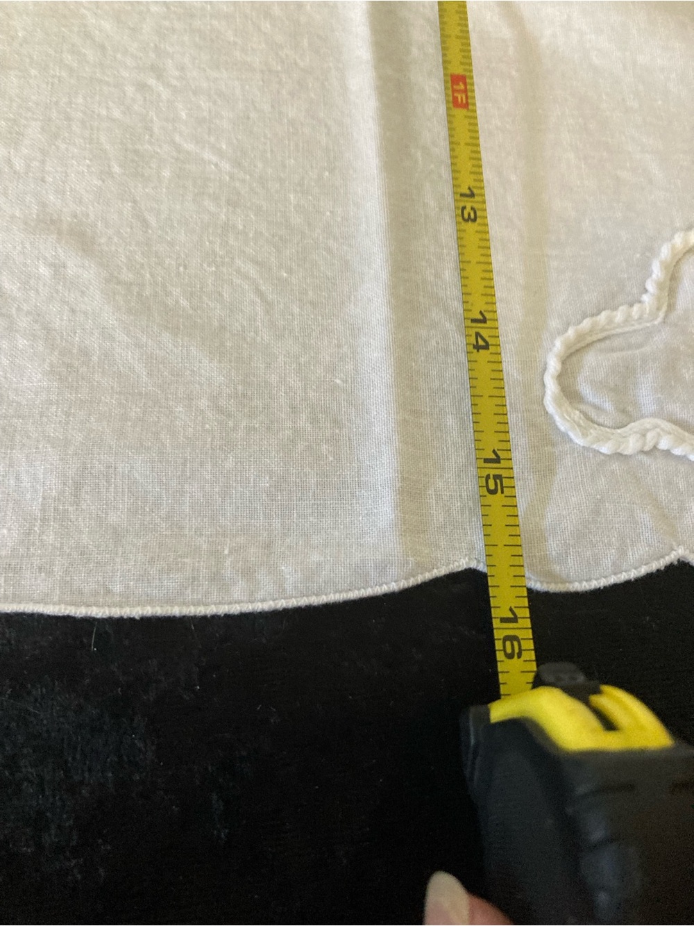 White Embroidered Cotton Dinner Napkins - Set of 12 - Picture 5 of 5
